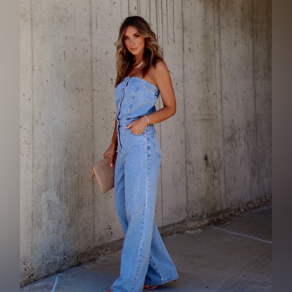 VICI denim strapless jumpsuit w/front buttons & side pockets NEW I paid $ 107 - Picture 3 of 16